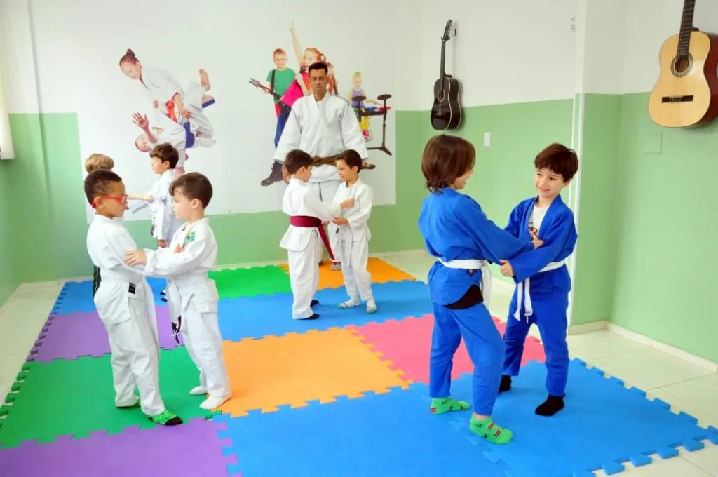 Aula de judô infantil